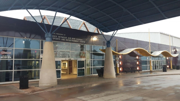 Lookout Lounge St. Catharines exterior